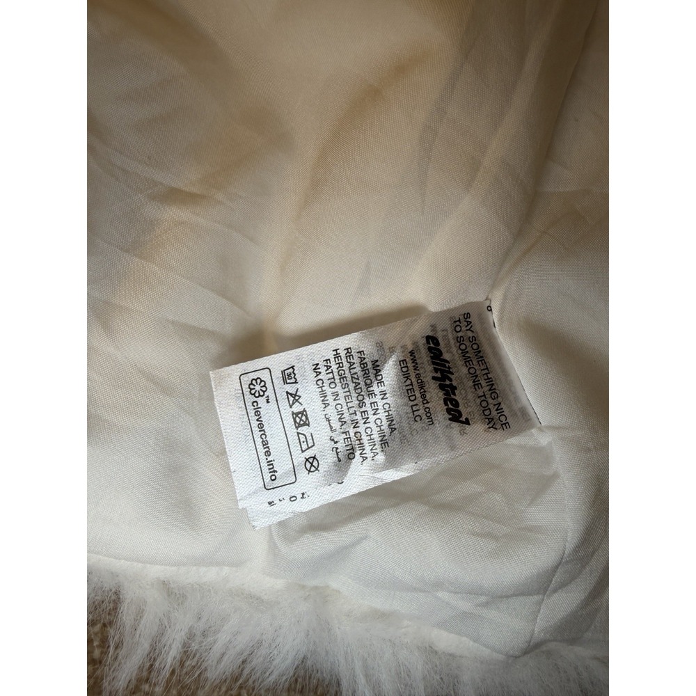 Edikted White Faux Fur Cropped Jacket Size Small - Picture 7 of 10